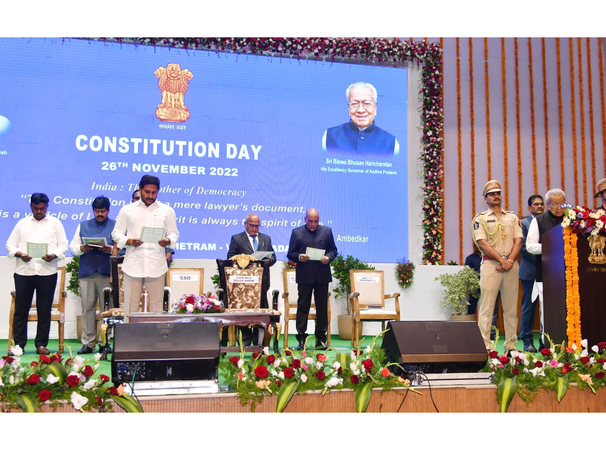 CM Jagan and Governor Biswabhusan Harichandan Participate Constitution Day Celebrations PHoto Gallery - Sakshi17