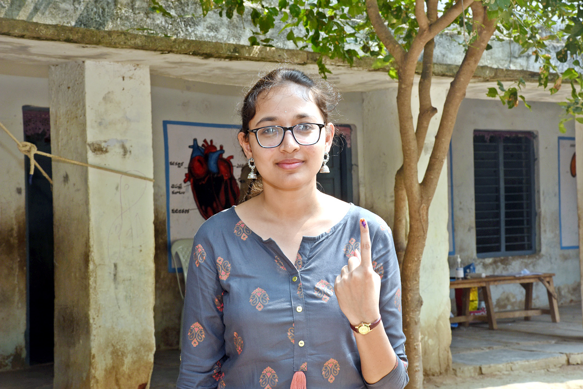 Munugode By Election Polling Photos - Sakshi50