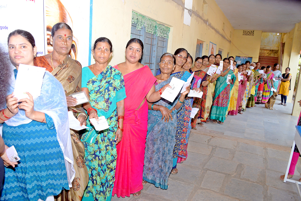 Munugode By Election Polling Photos - Sakshi3