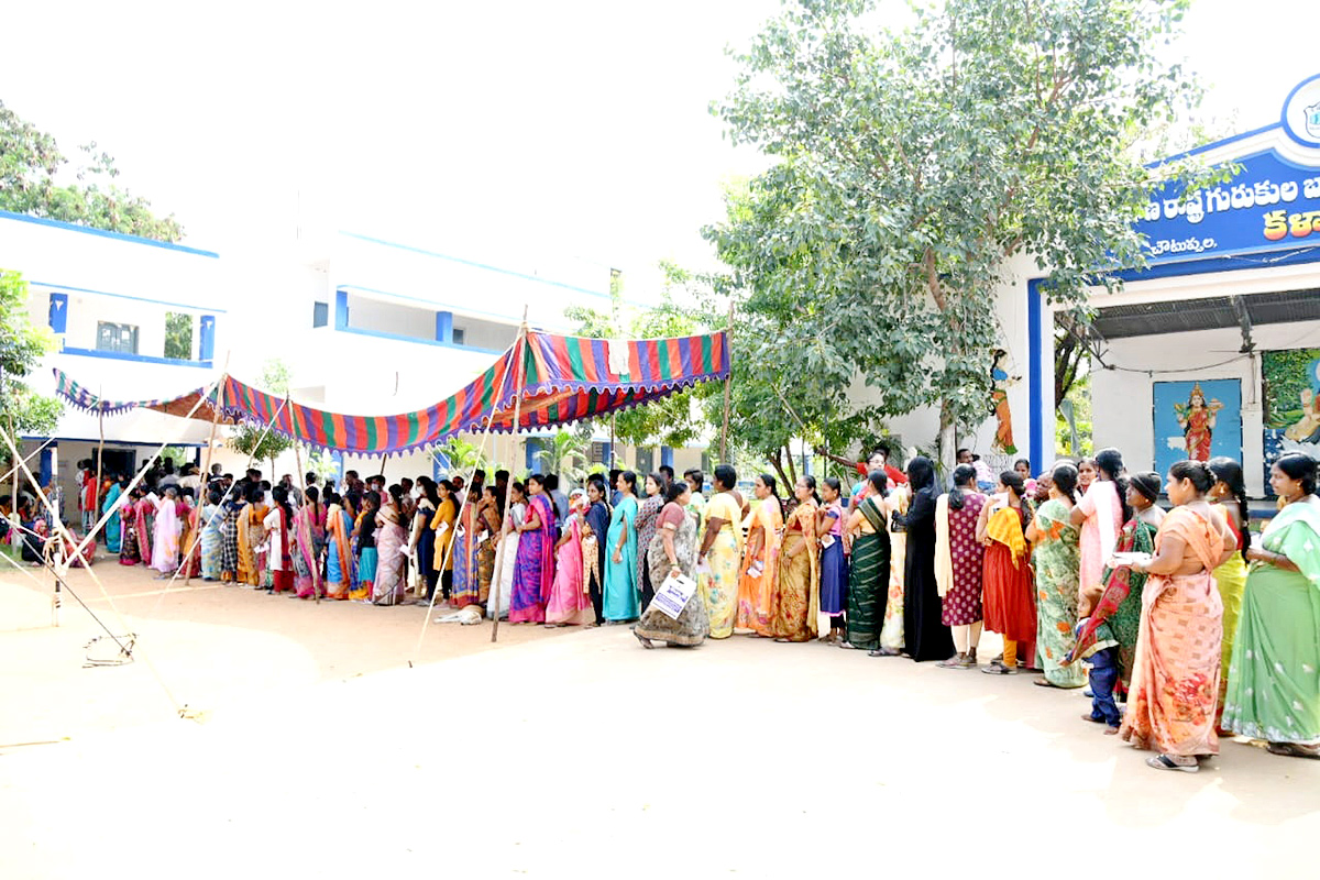 Munugode By Election Polling Photos - Sakshi9