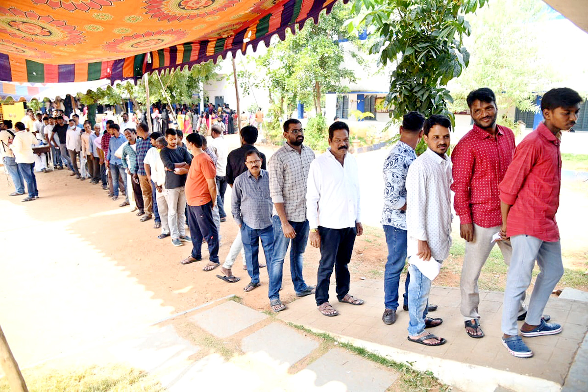 Munugode By Election Polling Photos - Sakshi11