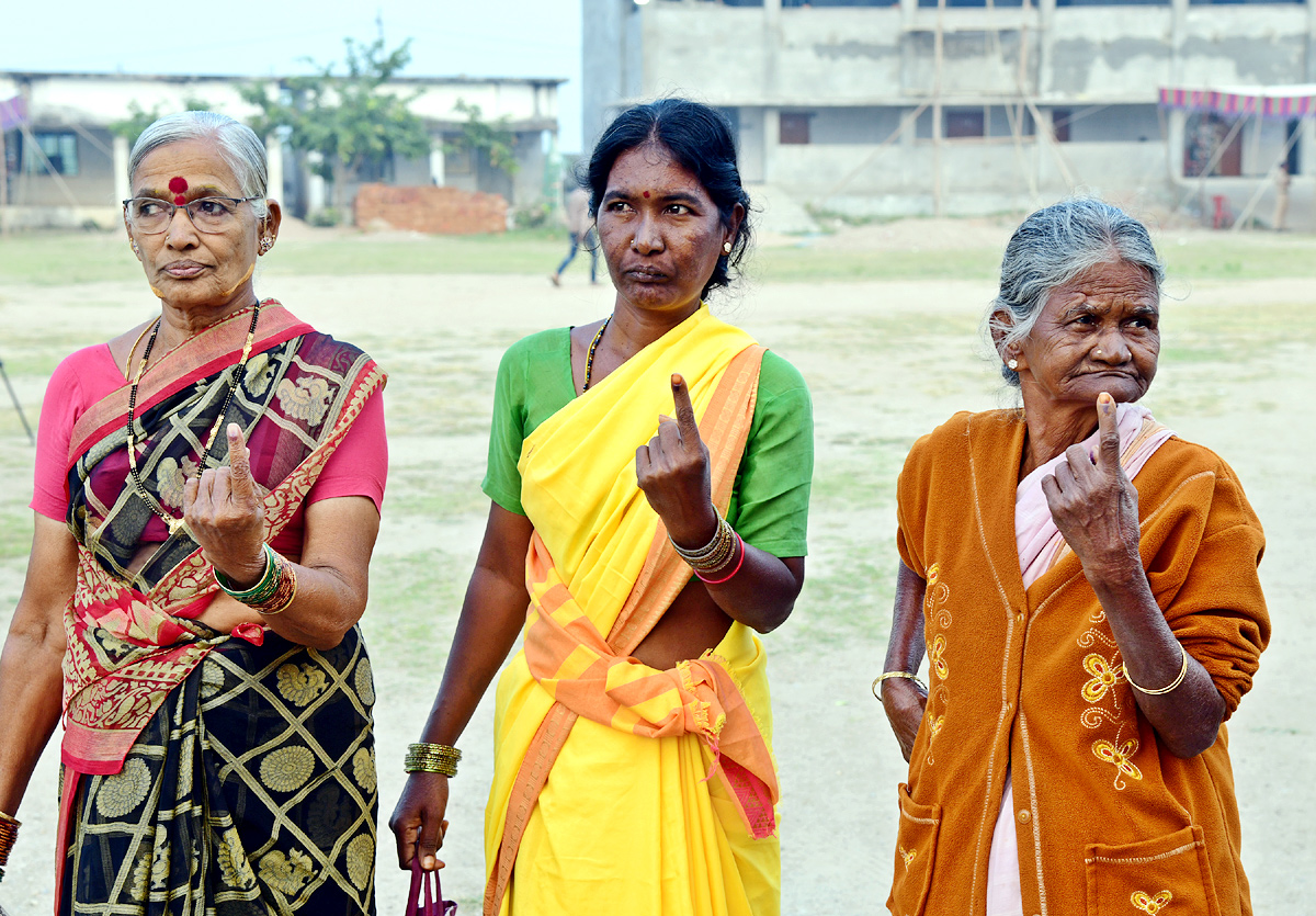 Munugode By Election Polling Photos - Sakshi26