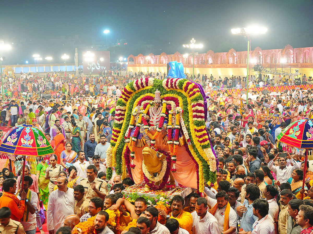 Koti Deepotsavam 2022 in Ntr Stadium Photos - Sakshi1