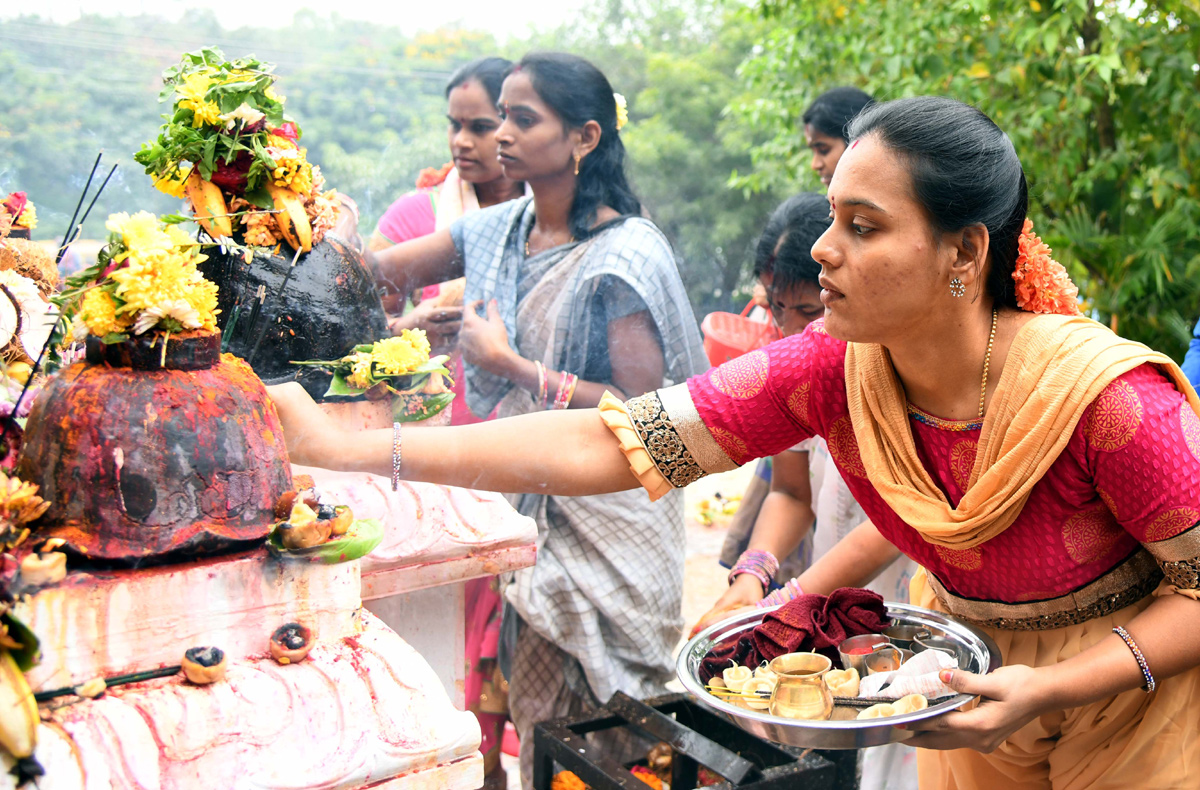 Karthika Masam Ekadasi Pooja - Sakshi1