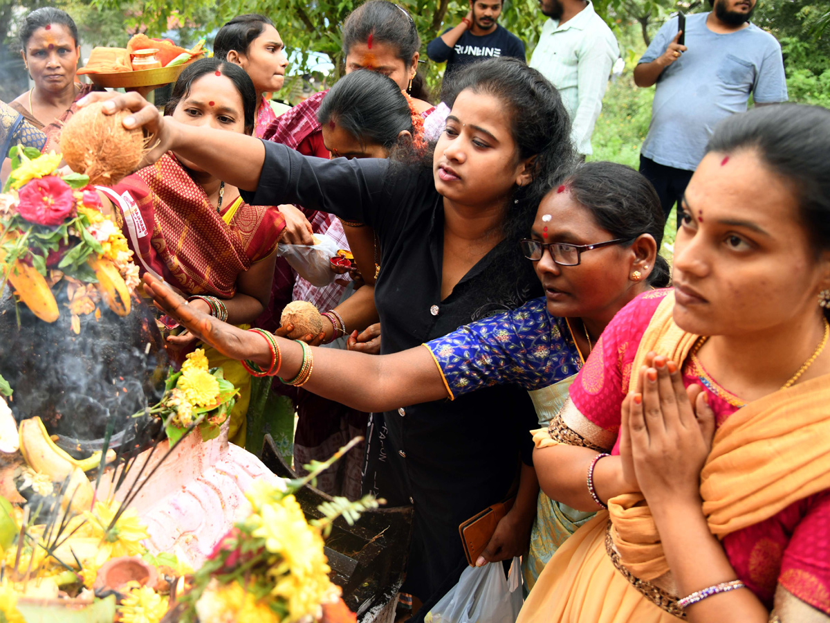 Karthika Masam Ekadasi Pooja - Sakshi4