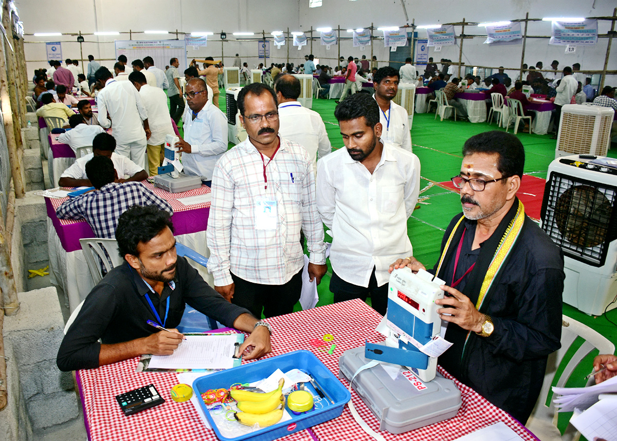 Munugode Bypoll Results 2022 Photos  - Sakshi6