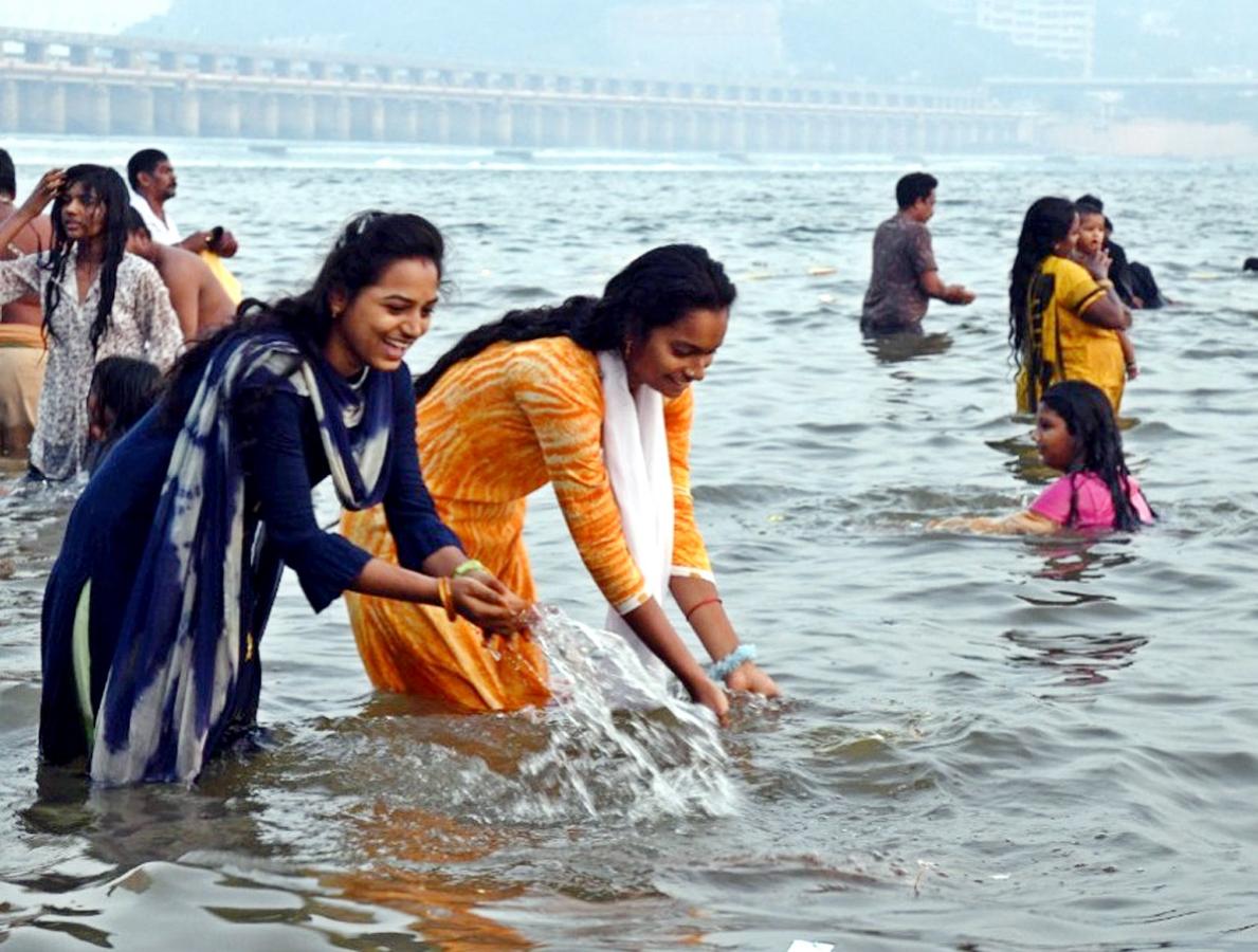 Karthika Masam Celebrations Held at Durga Temple in Vijayawada - Sakshi11