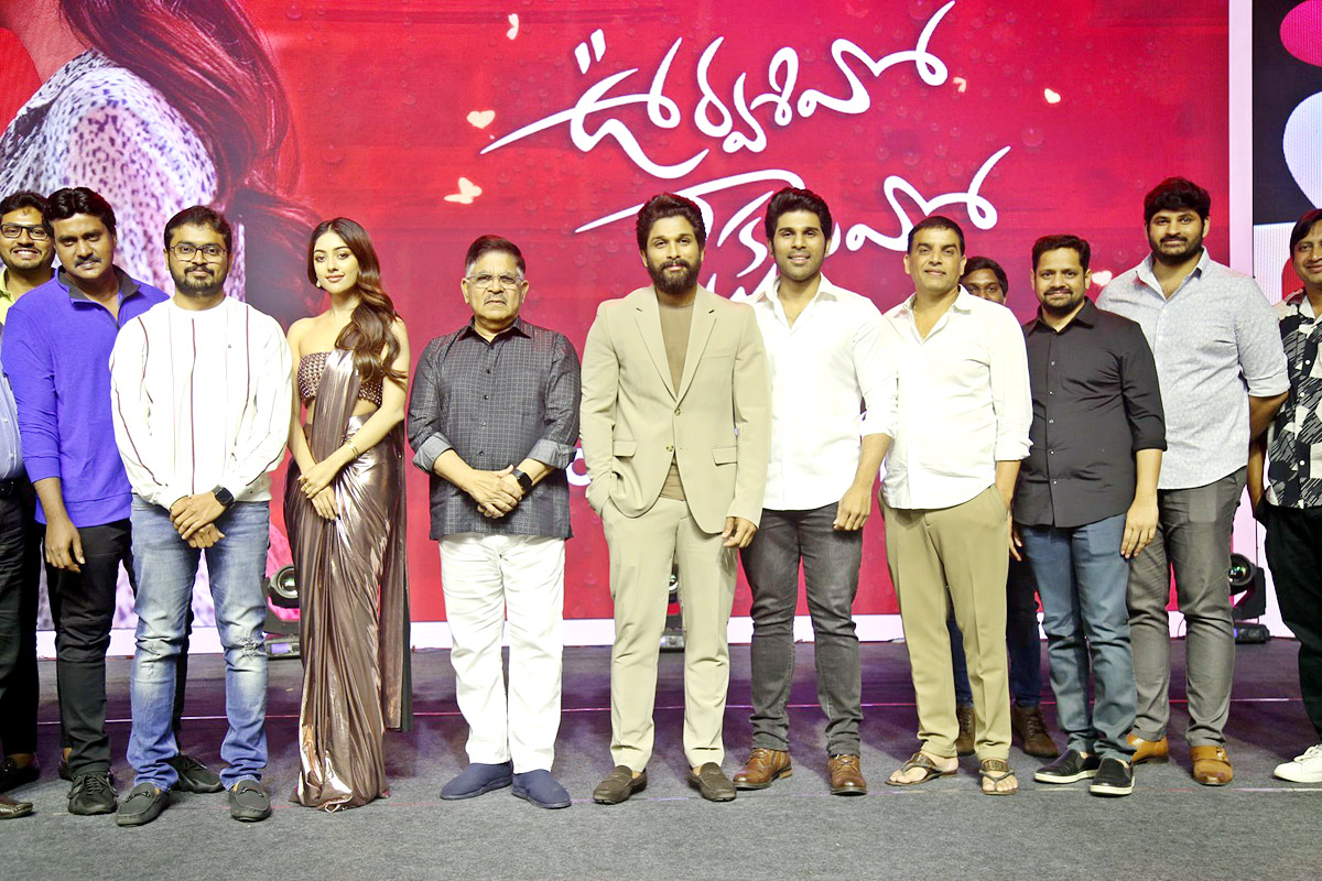 Urvasivo Rakshasivo Blockbuster Celebrations Photo  - Sakshi17