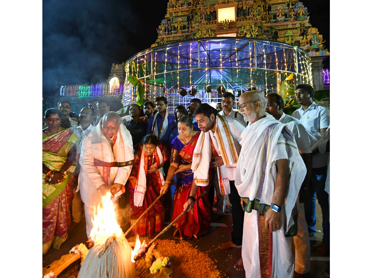 Koti Deepotsavam held at indrakeeladri Durga Temple Photo Gallery - Sakshi22