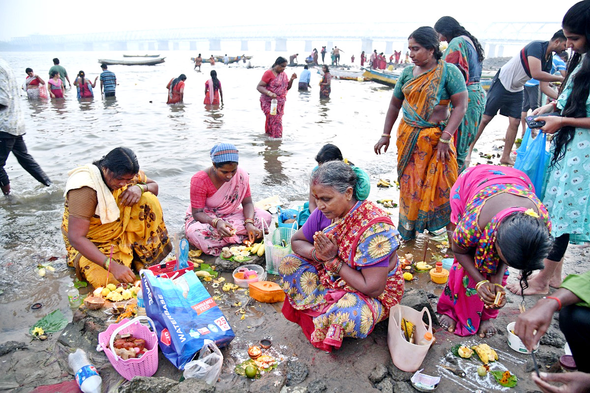 Karthika Masam Celebrations Held at Durga Temple in Vijayawada - Sakshi28