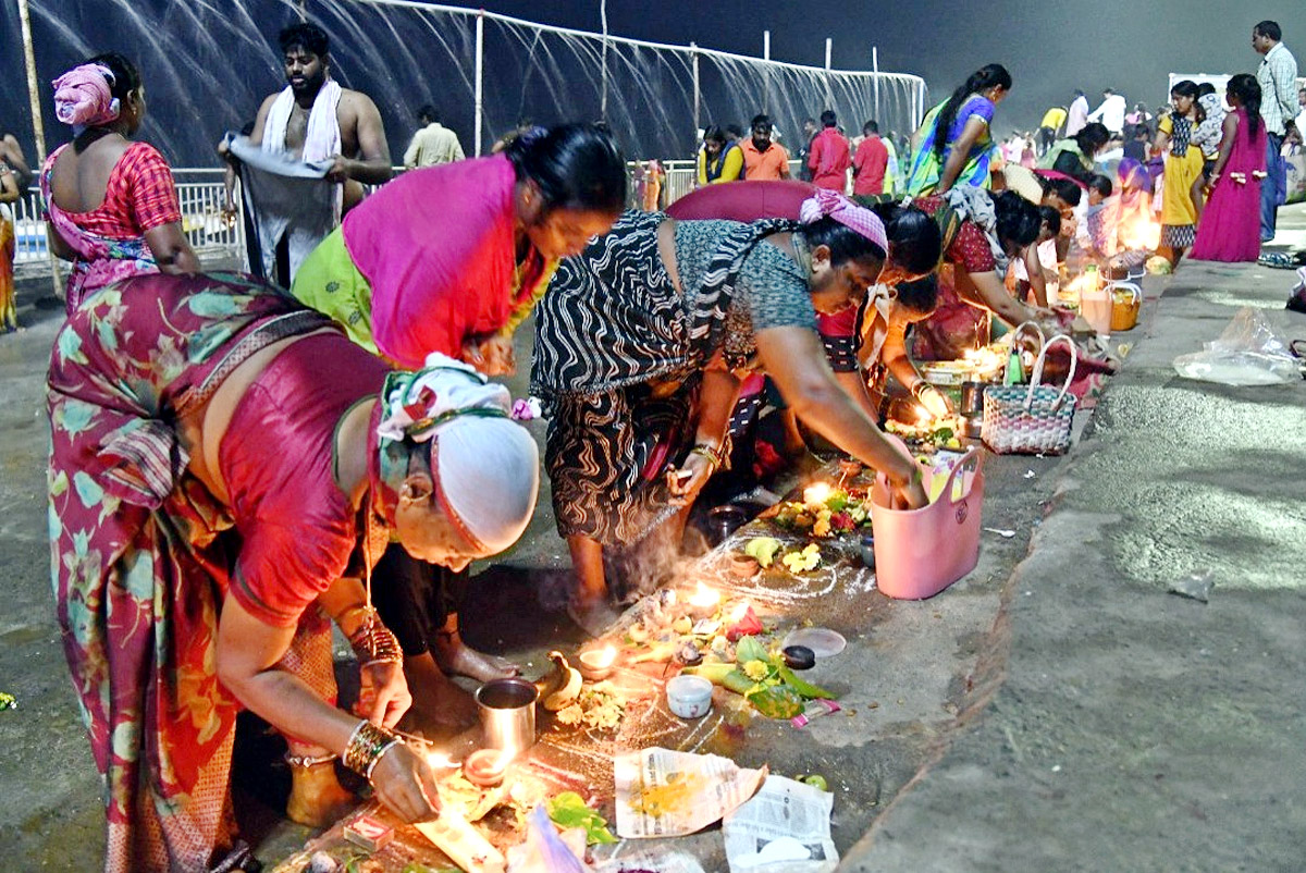 Karthika Masam Celebrations Held at Durga Temple in Vijayawada - Sakshi25