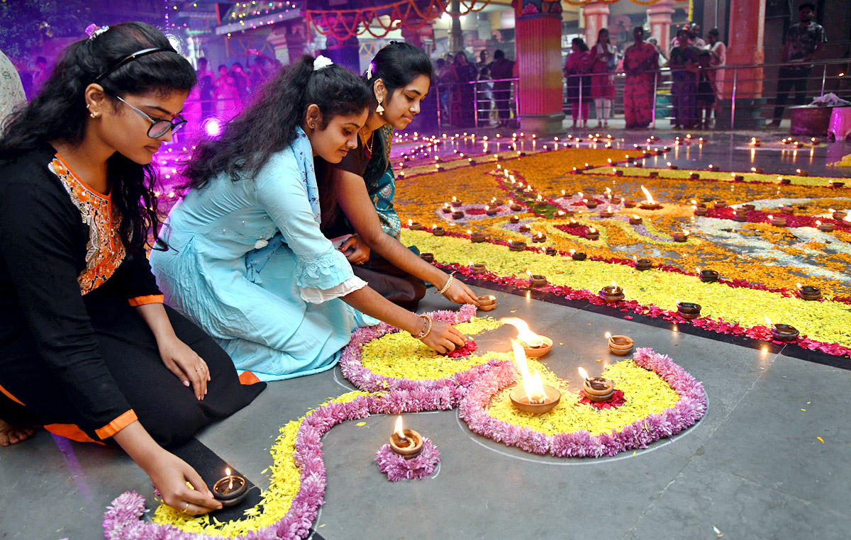 Karthika Pournami: Deep Prajvalana At Temples  - Sakshi11