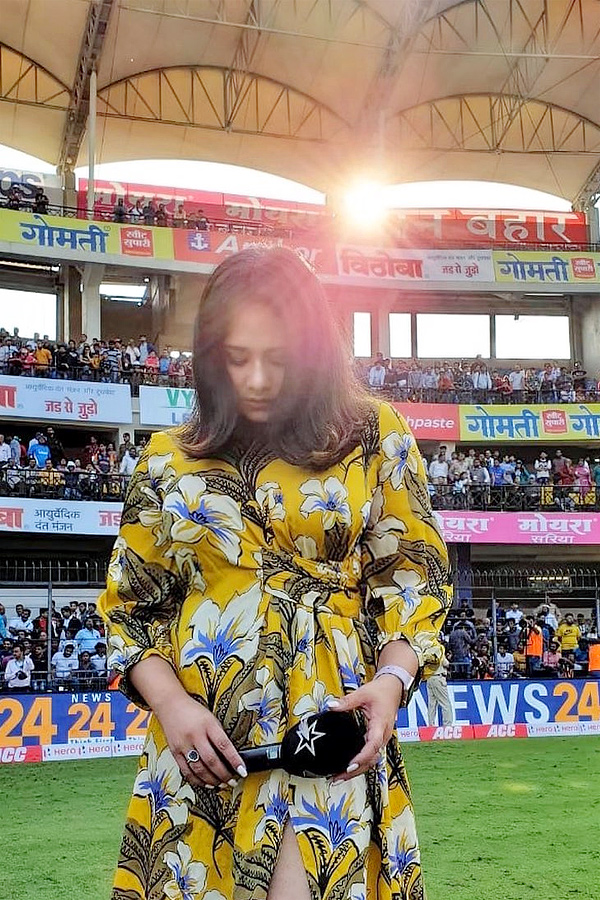 Mayanti Langer is Trending Due To This Her Pics Goes Viral Photo Gallery - Sakshi18