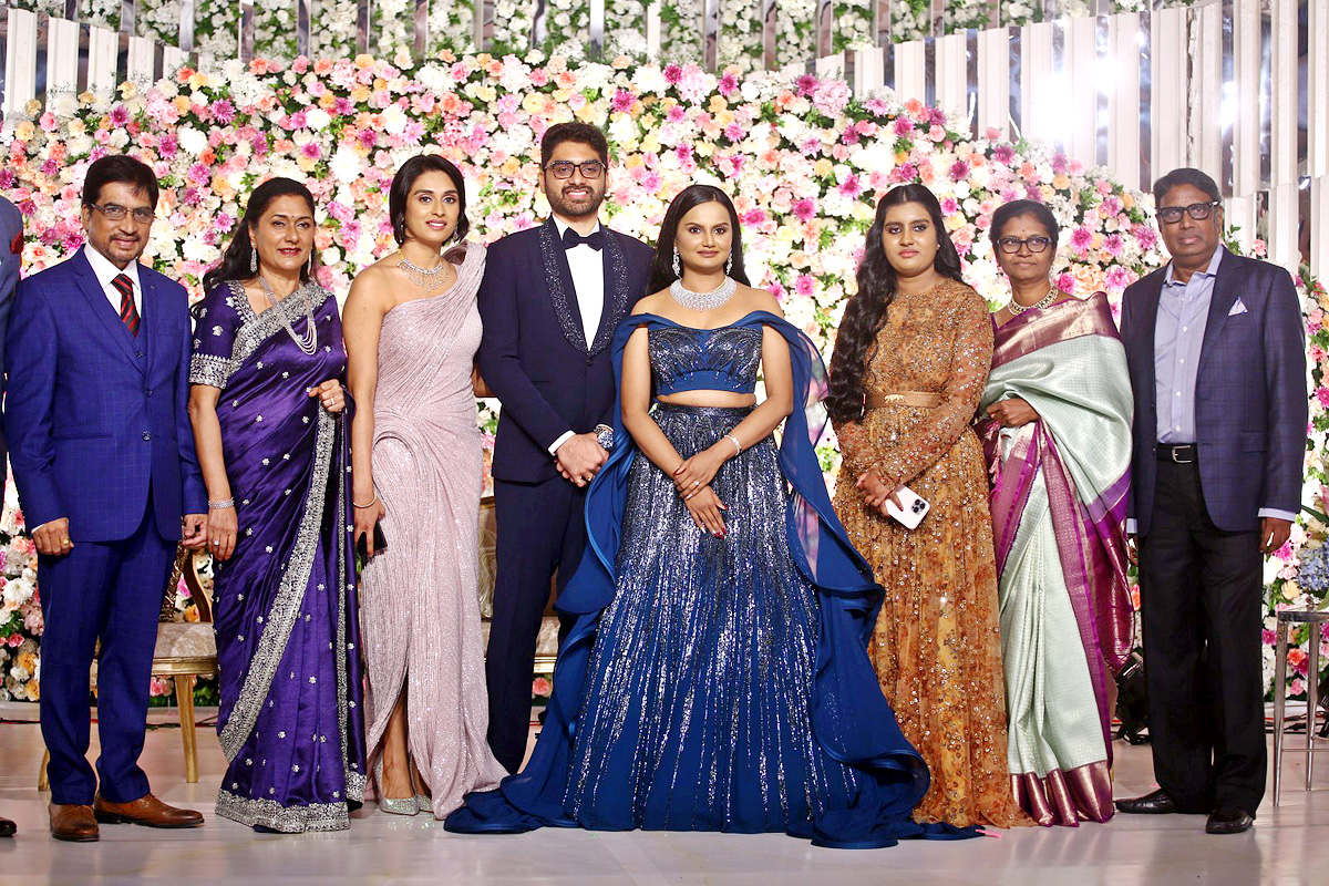 Director Gunasekhar Daughter Neelima Wedding Reception Photos   - Sakshi4