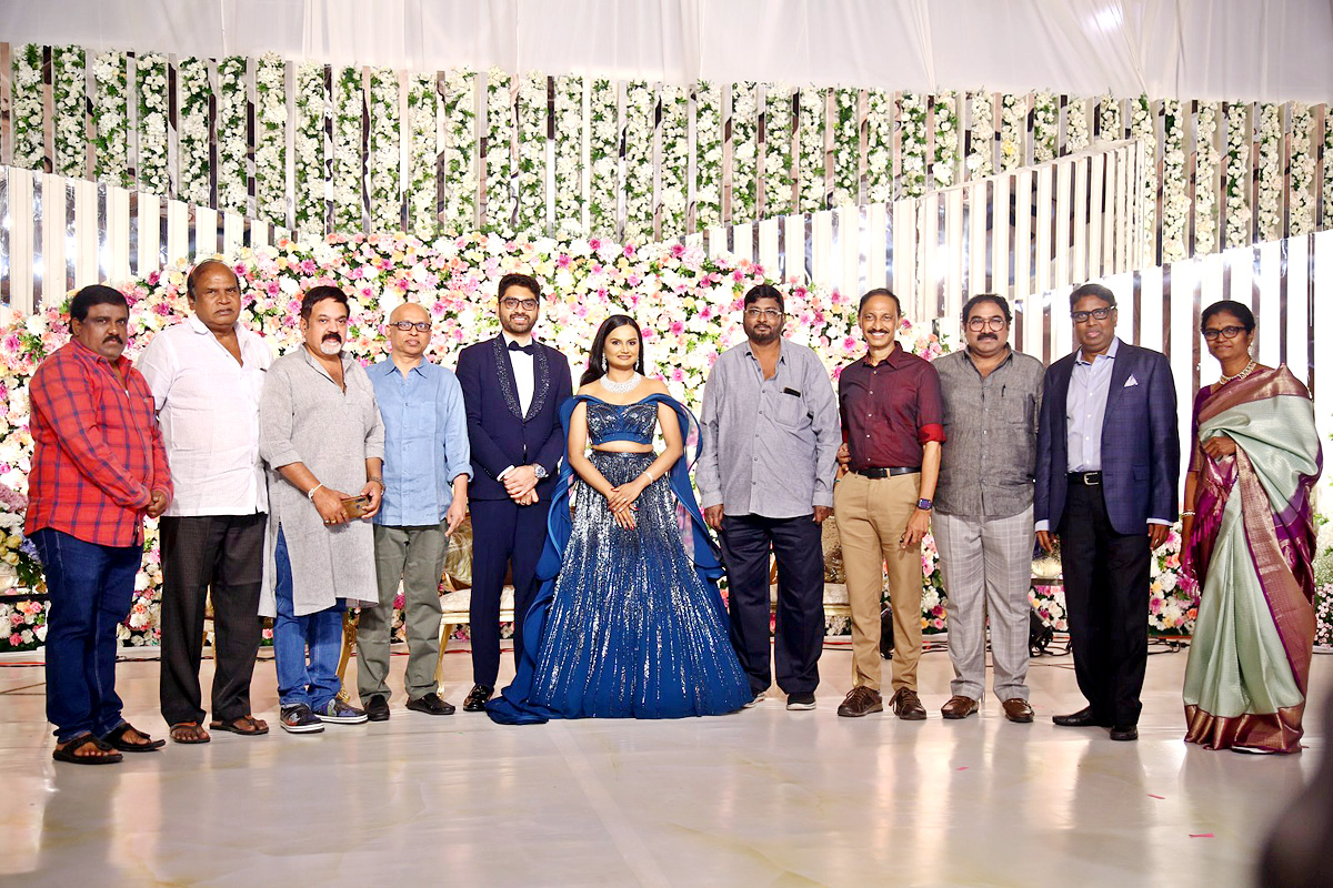 Director Gunasekhar Daughter Neelima Wedding Reception Photos   - Sakshi7