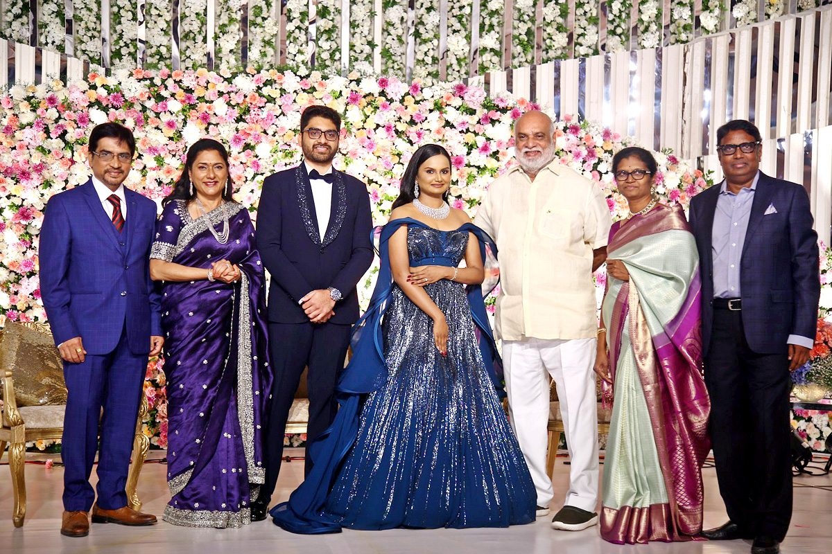 Director Gunasekhar Daughter Neelima Wedding Reception Photos   - Sakshi9