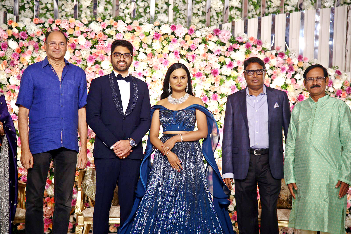 Director Gunasekhar Daughter Neelima Wedding Reception Photos   - Sakshi10