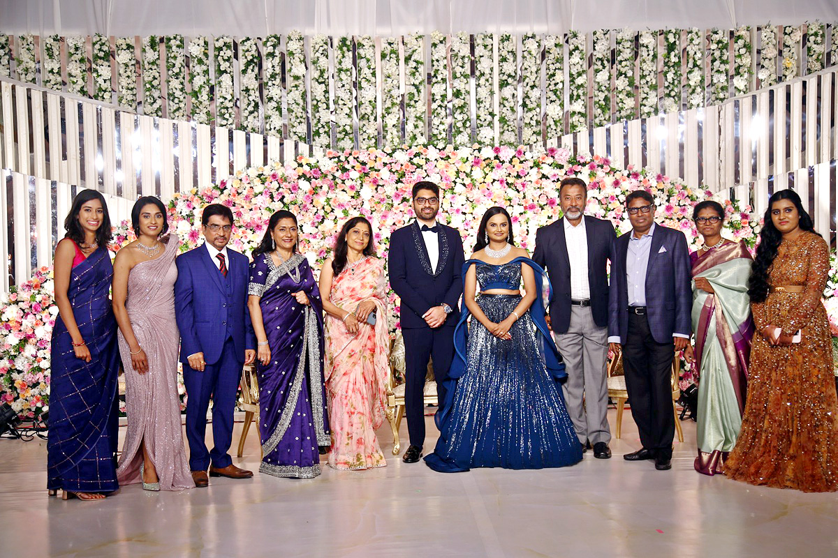 Director Gunasekhar Daughter Neelima Wedding Reception Photos   - Sakshi11