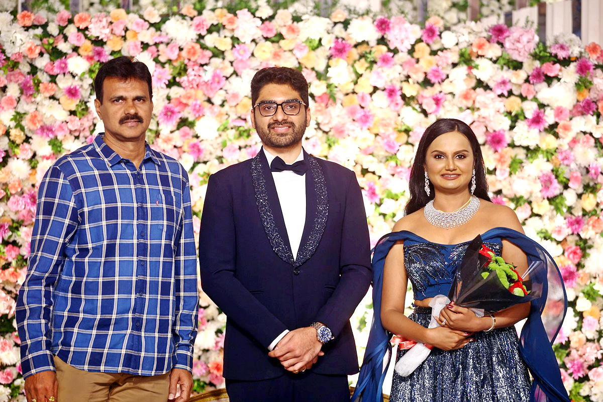 Director Gunasekhar Daughter Neelima Wedding Reception Photos   - Sakshi21