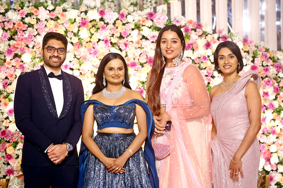 Director Gunasekhar Daughter Neelima Wedding Reception Photos   - Sakshi23