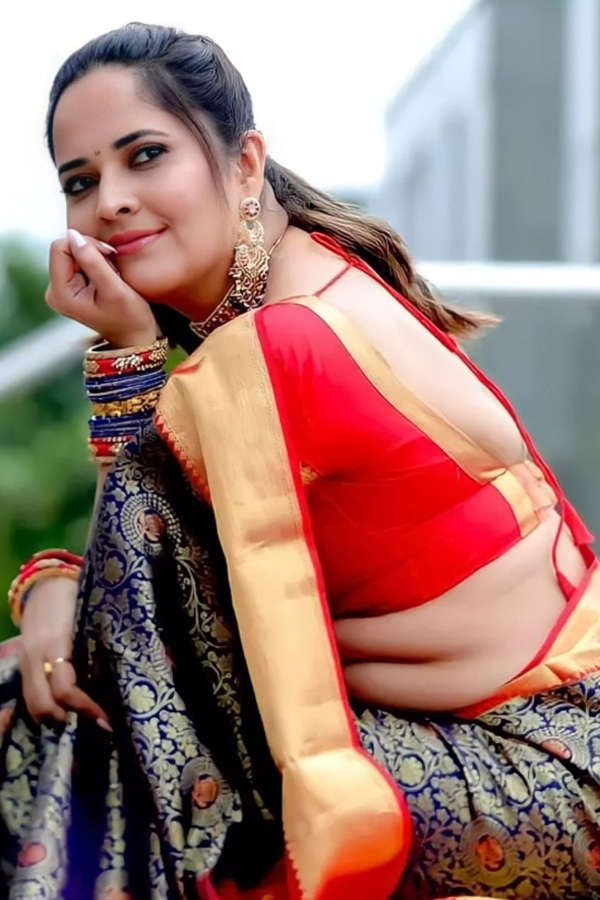 Anchor Anasuya Bharadwaj Traditional Photos - Sakshi9