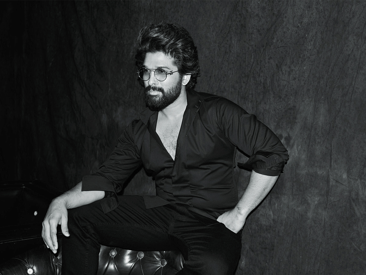 GQ personally awarded Allu Arjun as the Leading Man Photos - Sakshi3