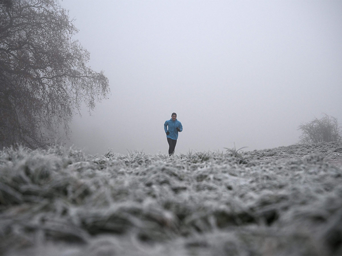 Heavy snow disrupts UK 2022 Photos - Sakshi5