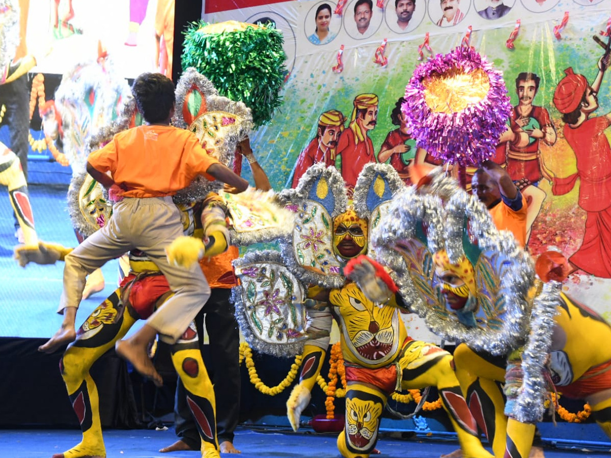 Jagananna Swarnotsava Samskruthika Sambaralu at Visakhapatnam Photos - Sakshi12