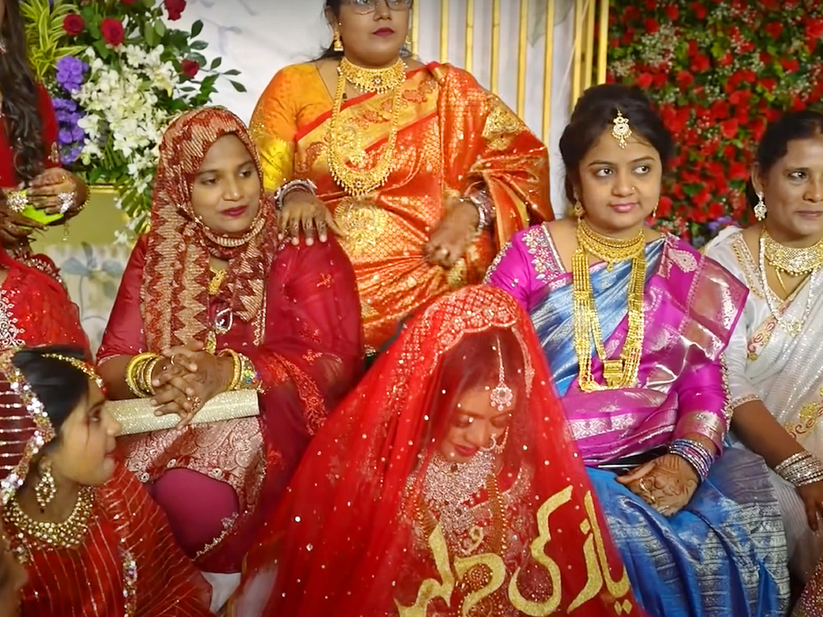 Comedian Ali Wife Zubeda Ali Shares Daughter Fatima Wedding Video - Sakshi4