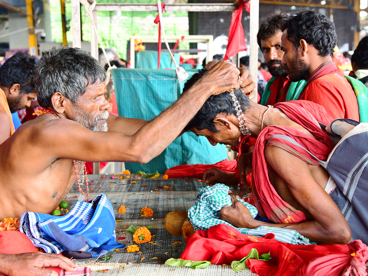 Bhavani Deeksha Begins at Indrakeeladri Photos - Sakshi11