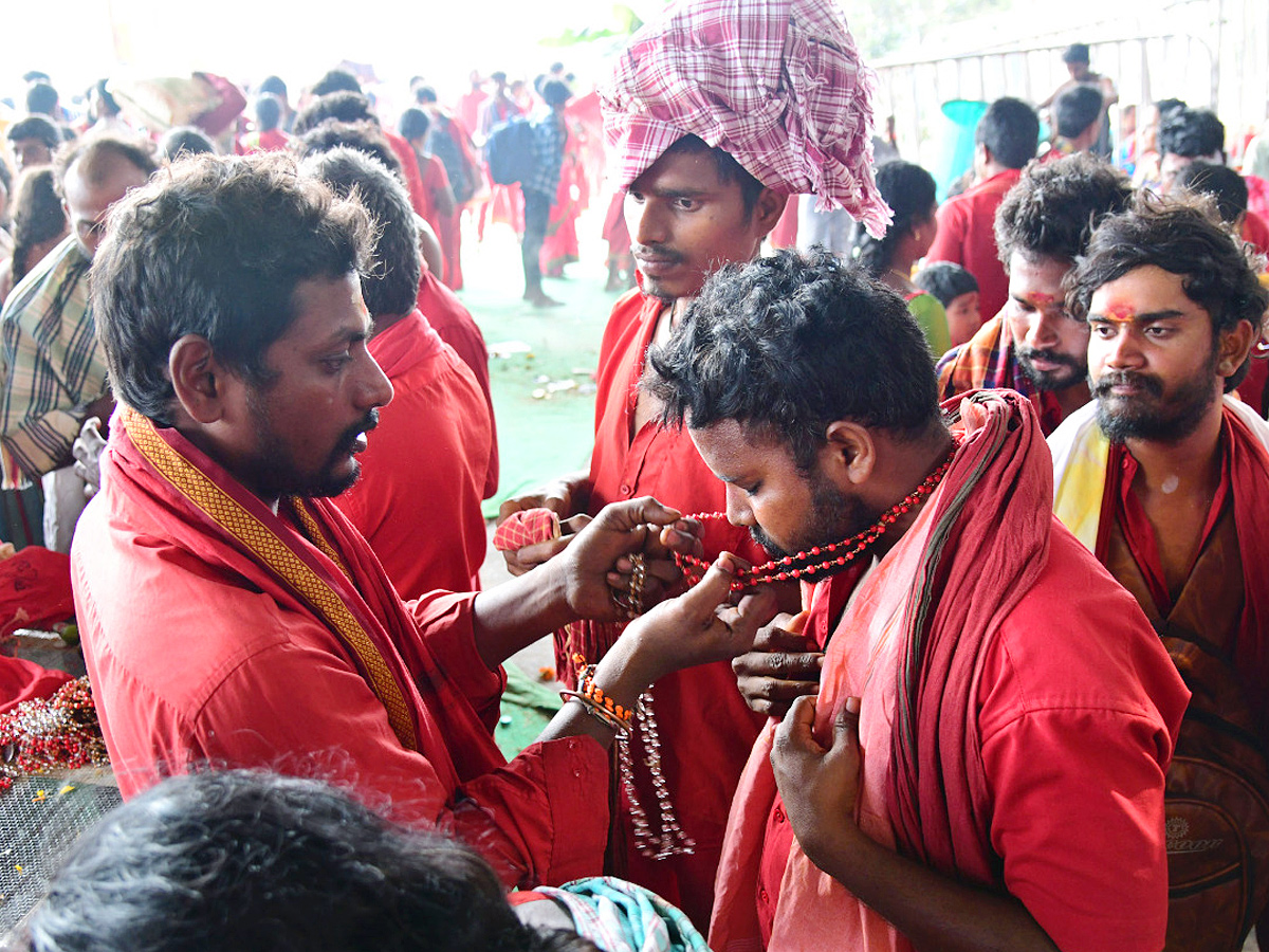 Bhavani Deeksha Begins at Indrakeeladri Photos - Sakshi13