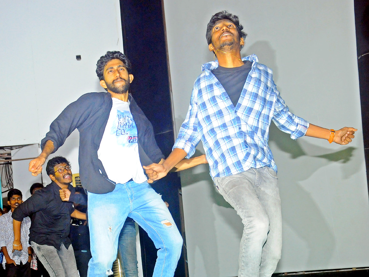 DJ Music And Dance Night Show In Nit Auditorium at Warangal - Sakshi11