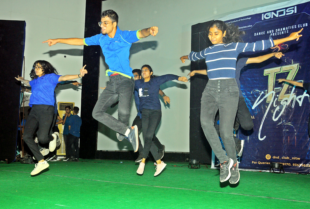 DJ Music And Dance Night Show In Nit Auditorium at Warangal - Sakshi14