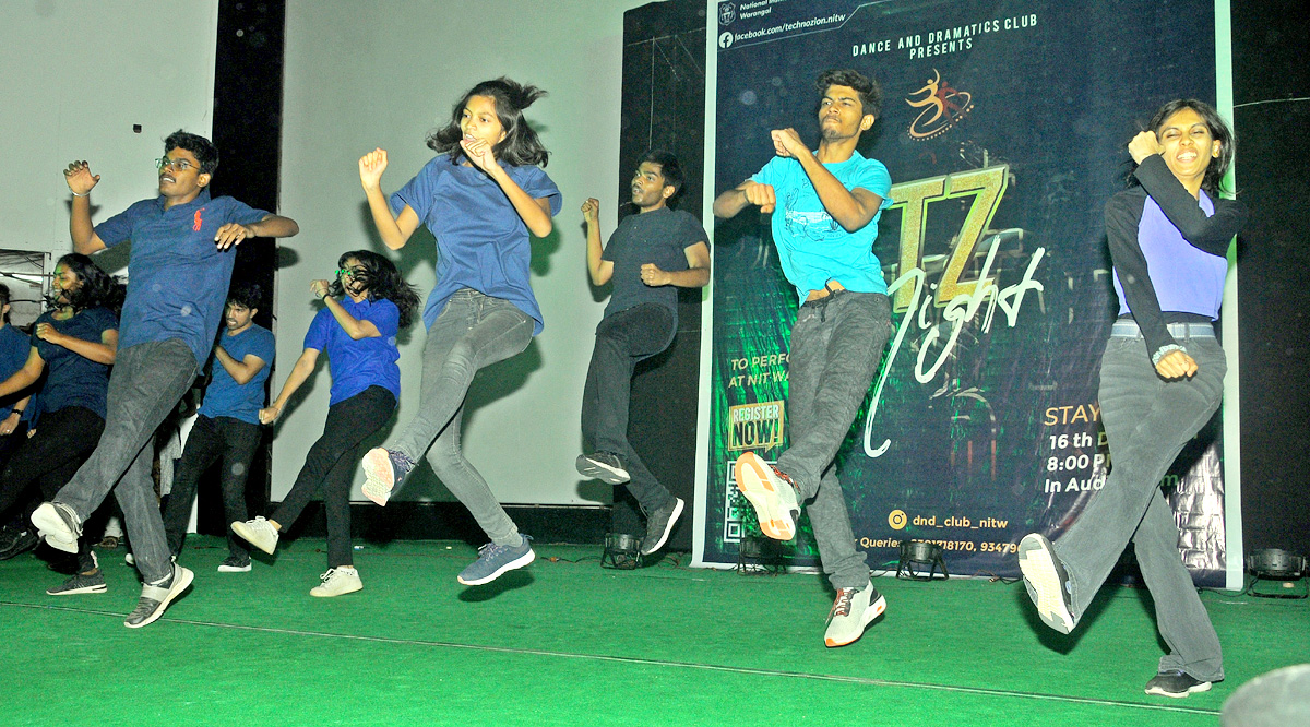 DJ Music And Dance Night Show In Nit Auditorium at Warangal - Sakshi15