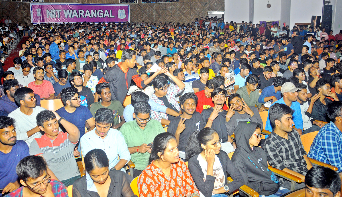 DJ Music And Dance Night Show In Nit Auditorium at Warangal - Sakshi18