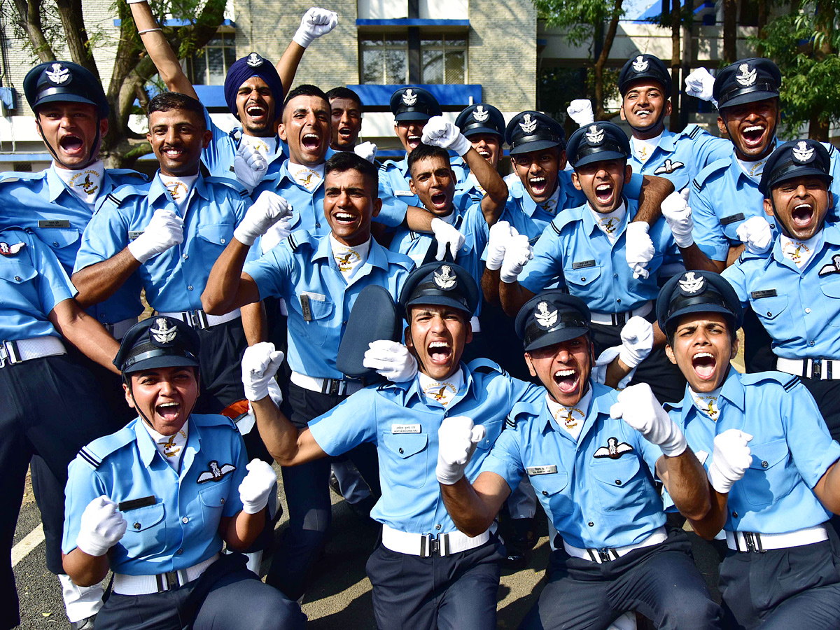 Air Show during Passing out Parade at Dundigal Photo Gallery - Sakshi10