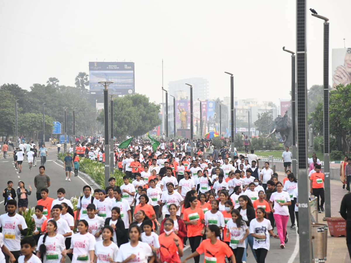 Marathon Run At Visakha Beach Road Photos - Sakshi17