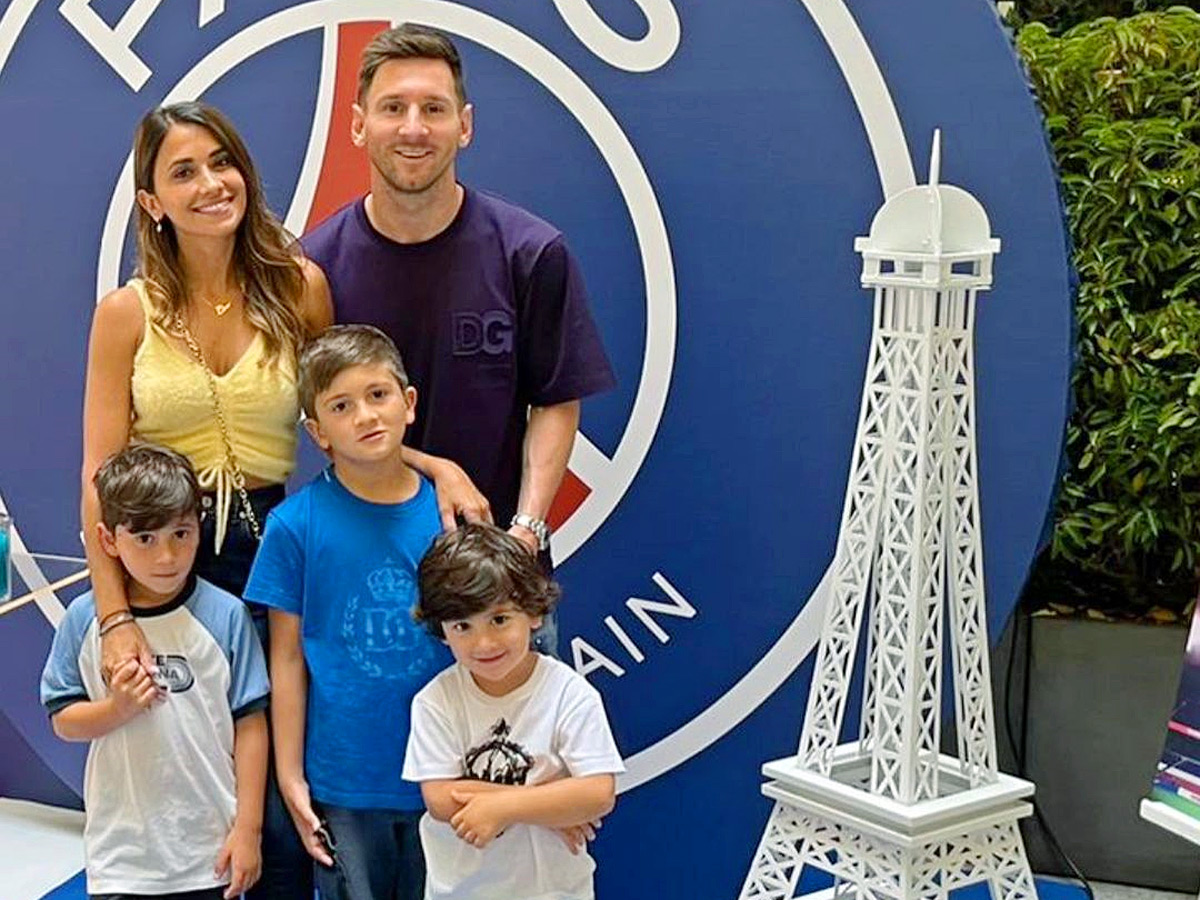 Argentina Footballer Messi Beautiful Family Photos - Sakshi21