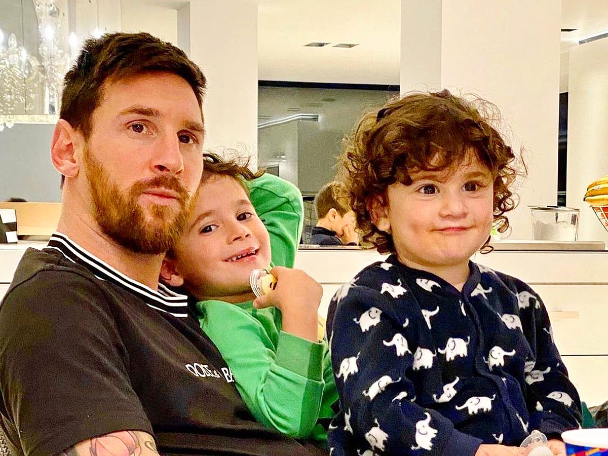 Argentina Footballer Messi Beautiful Family Photos - Sakshi22