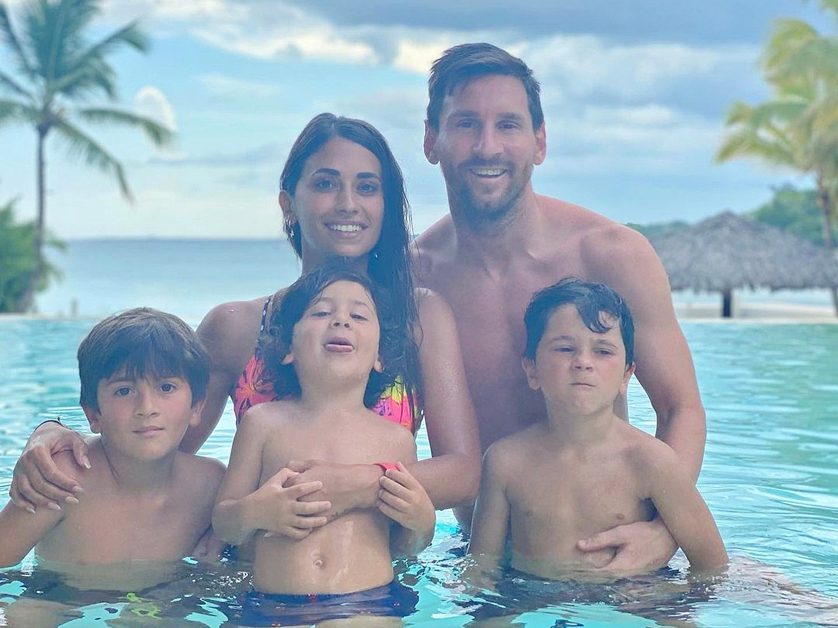 Argentina Footballer Messi Beautiful Family Photos - Sakshi3