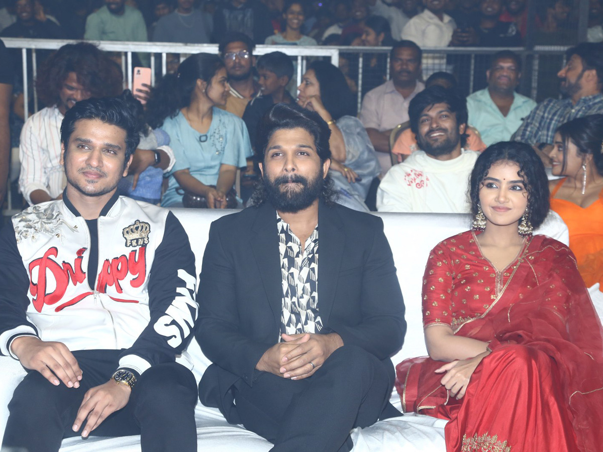 Nikhil 18 Pages Movie Pre Release Event Photos - Sakshi12