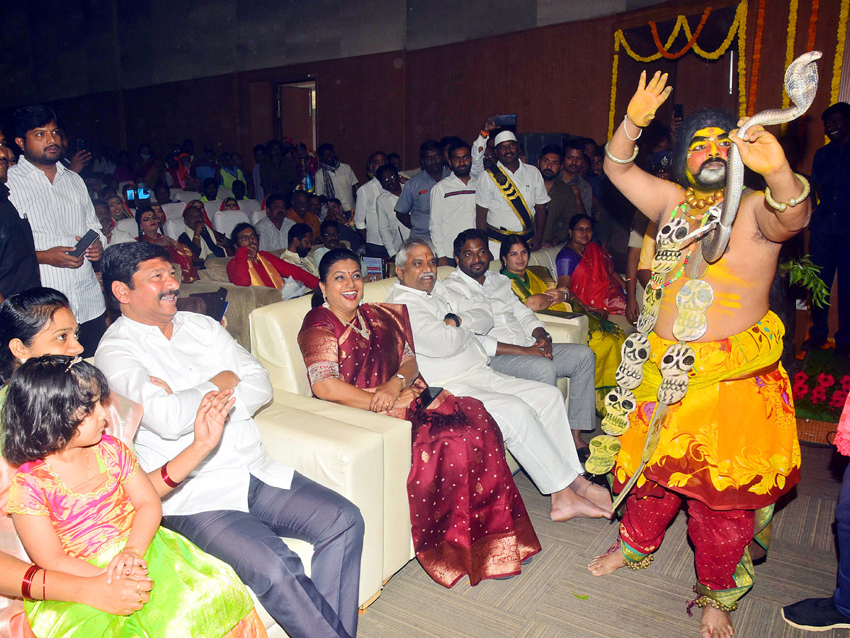 Vijayawada : Jagananna Swarnotsava Samskruthika Sambaralu Photos - Sakshi2