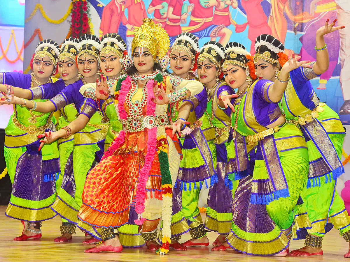 Vijayawada : Jagananna Swarnotsava Samskruthika Sambaralu Photos - Sakshi21