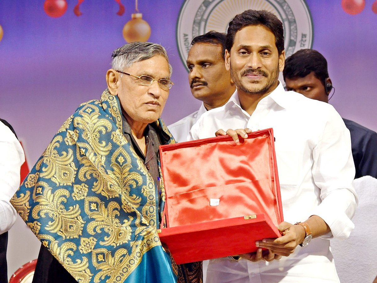 AP CM Jagan Participates in Christmas High Tea 2022 - Sakshi3