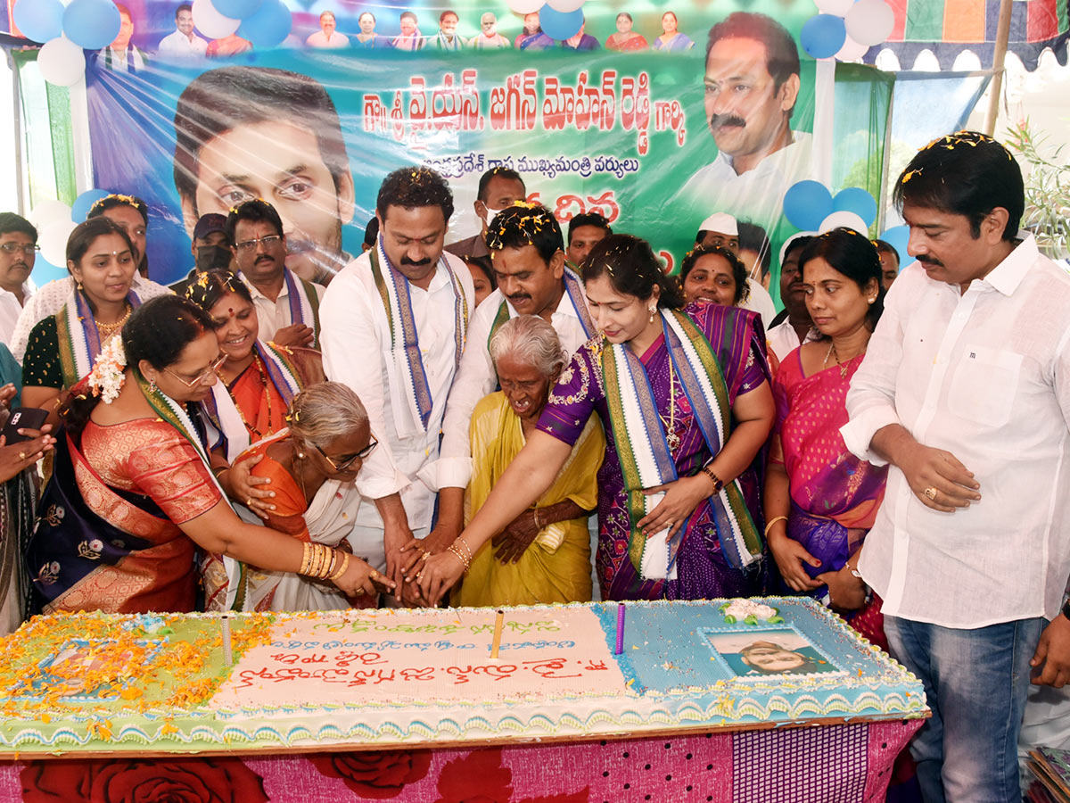 AP CM YS Jagan Birthday Celebrations Throughout State - Sakshi38