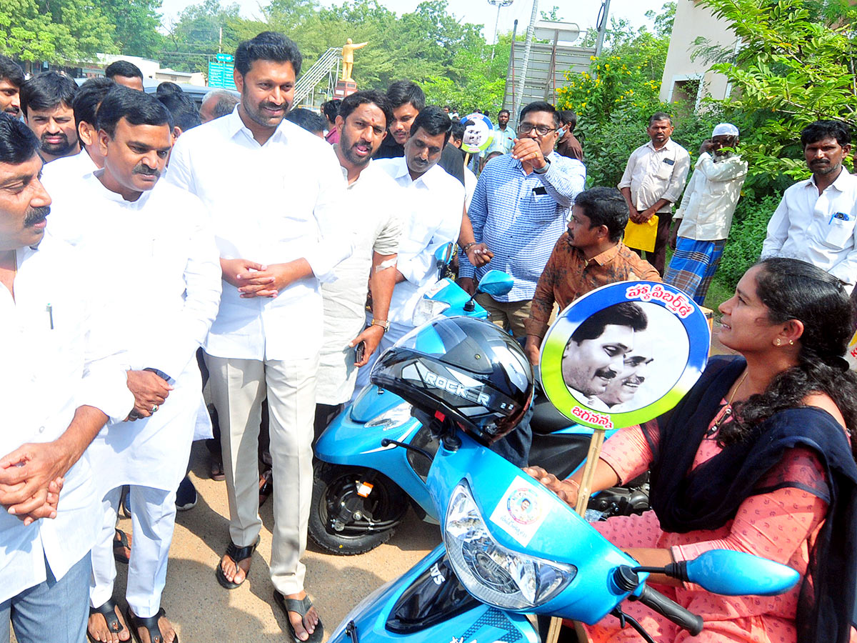 AP CM YS Jagan Birthday Celebrations Throughout State - Sakshi40