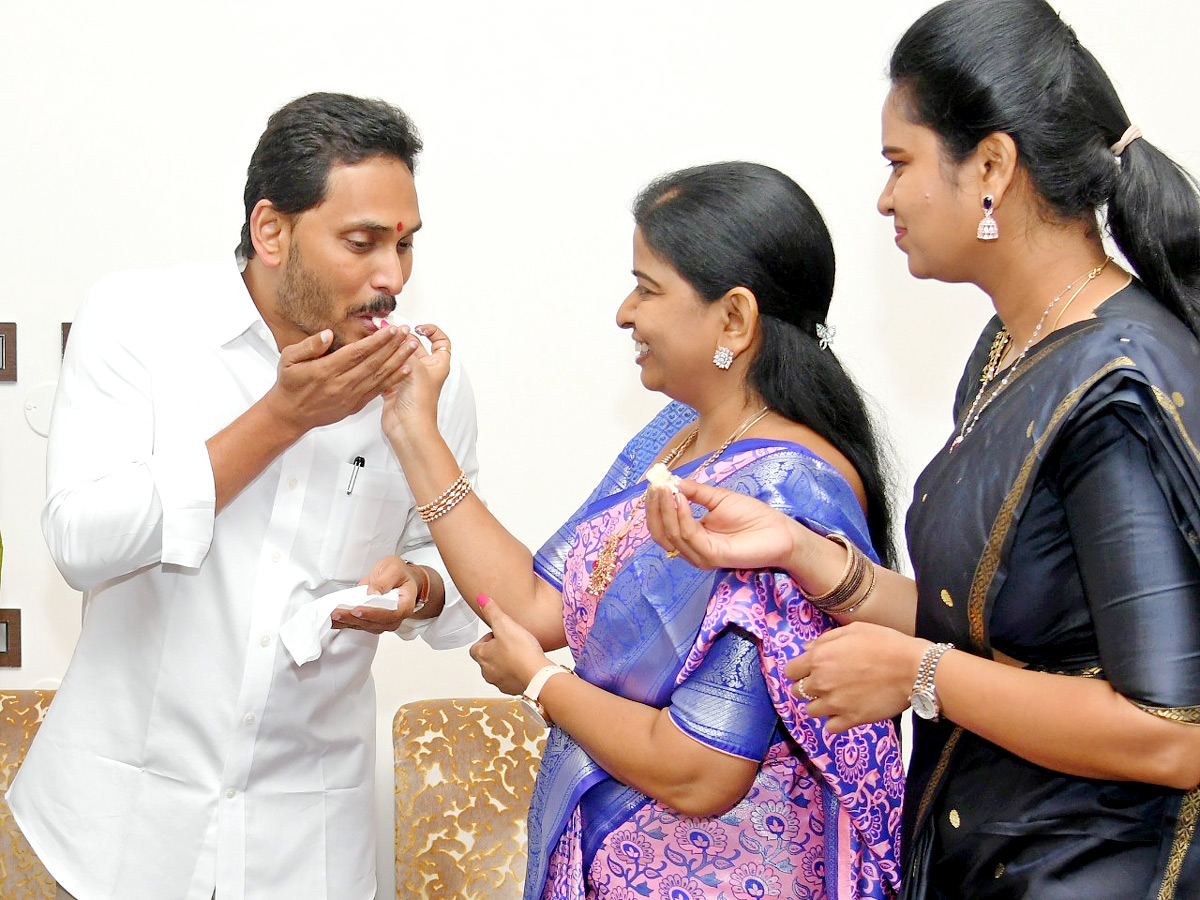 CM Jagan Birthday Celebrations At CM Camp Office   - Sakshi12