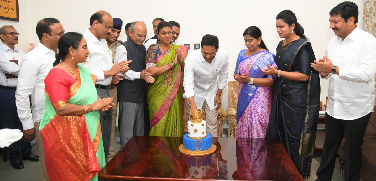 CM Jagan Birthday Celebrations At CM Camp Office   - Sakshi8