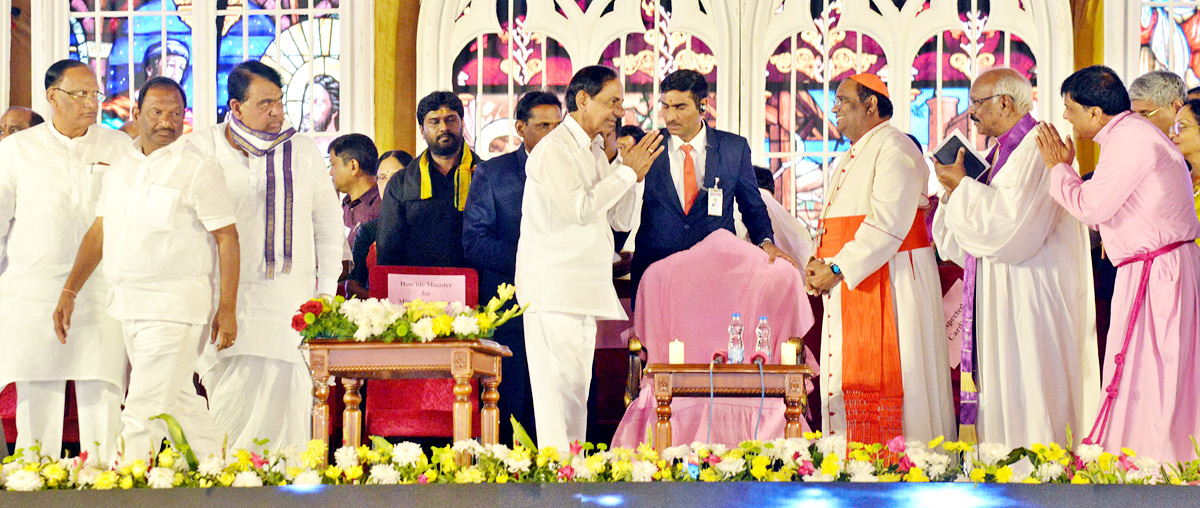 CM KCR Attended Christmas Celebrations In LB Stadium  - Sakshi12