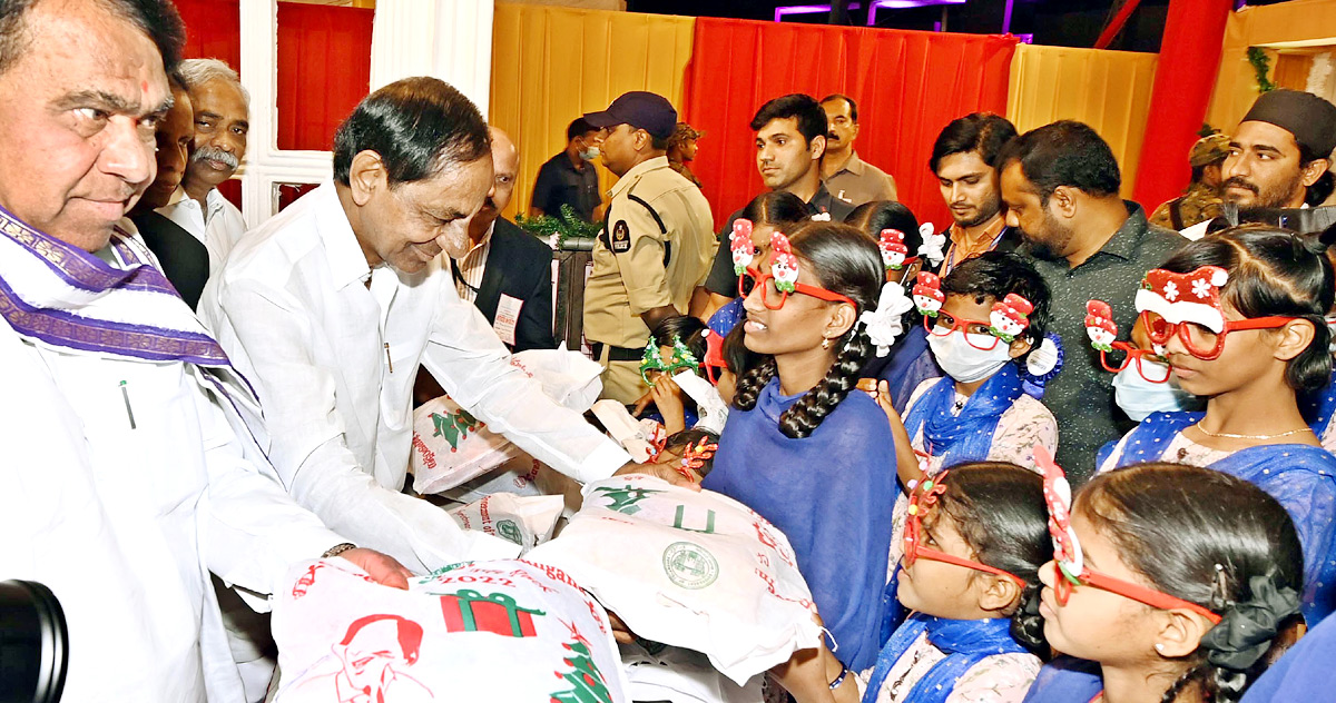 CM KCR Attended Christmas Celebrations In LB Stadium  - Sakshi14